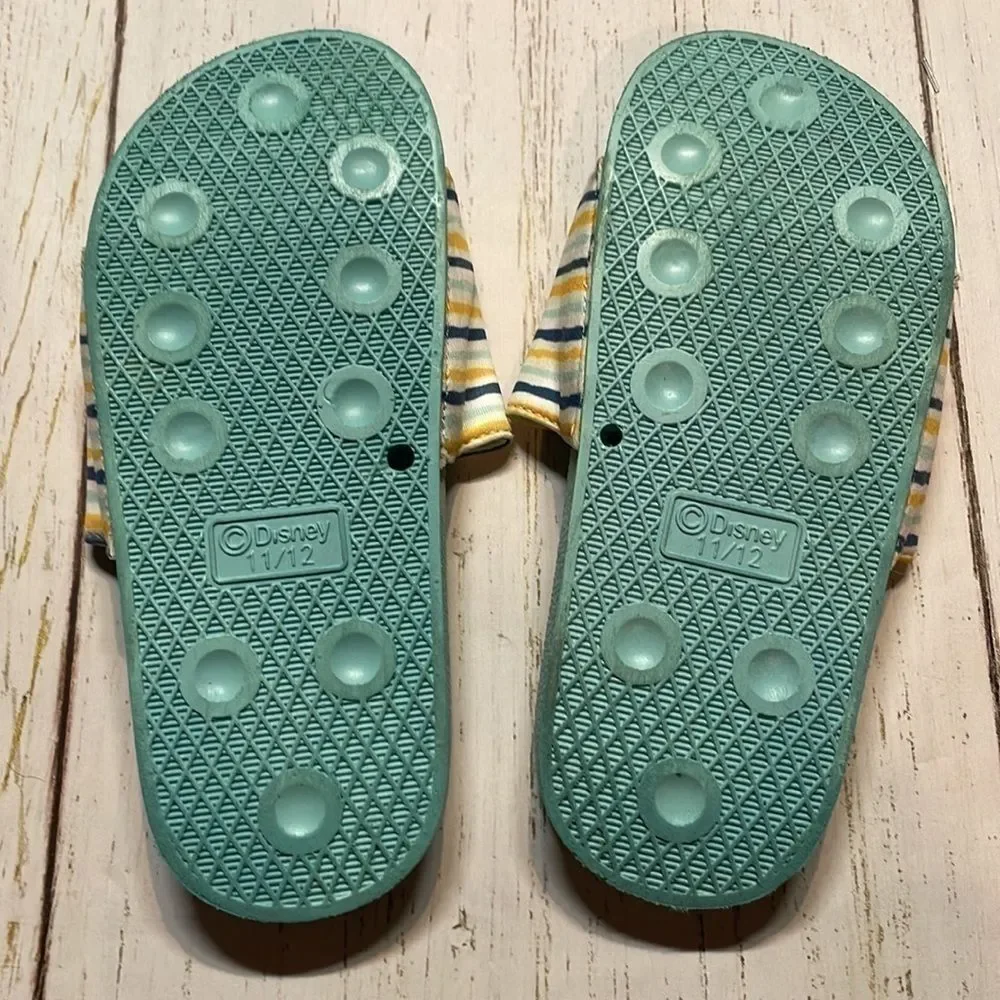Disney girls stitch sandals. Size 11/12.